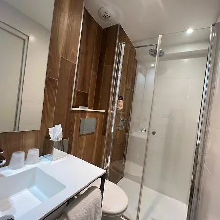 Acanthe - Billancourt ホテル