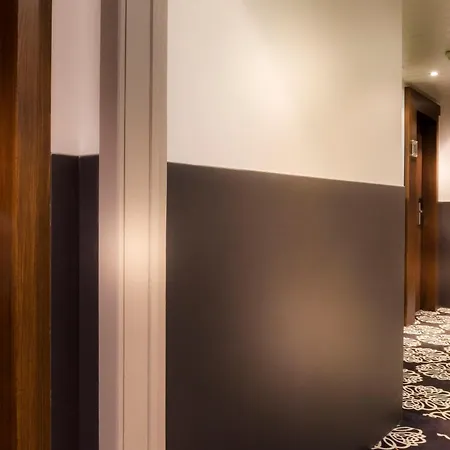 ホテル Acanthe - Billancourt