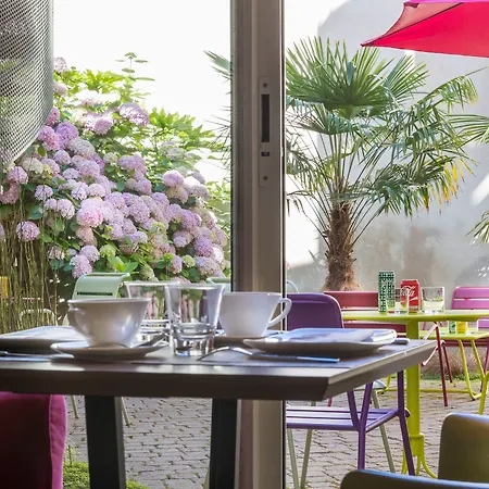Acanthe - Billancourt Hotel