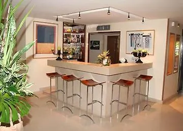 Hotel Acanthe - Billancourt 4*