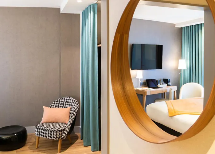 Hotel Hobou Ex Acanthe 4*